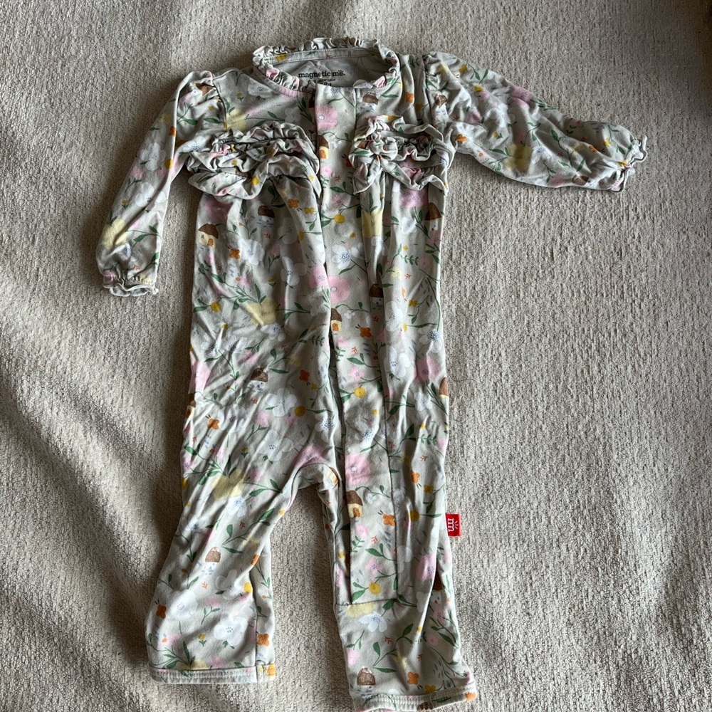 Magnetic Me ruffled coverall - 0-3 months